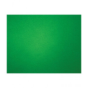 1472719104_852 The uncreased Westcott Green Screen (270 x 610 cm), with a smooth, textured green surface and subtle lighting variations, is ideal for creating a smooth, cardboard-like look for photos or video.