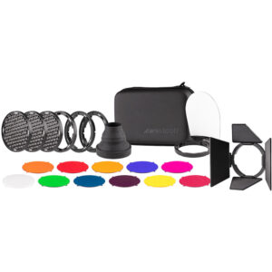 1649166349_338 Westcott FJ80 Creative Pack -paketti sisältää ristikot, renkaat, kuonokopan, lato-ovet, värilliset geelit, valkoisen levyn ja mustan vetoketjullisen kantolaukun, joka on esillä valkoisella pohjalla.