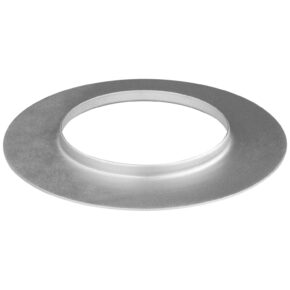 Westcott Optical Spot Light Mount Balcar -valaisimessa on sileä, metallinen pyöreä laippa, jossa on leveä, litteä ulkoreuna ja suuri keskireikä valkoista taustaa vasten.