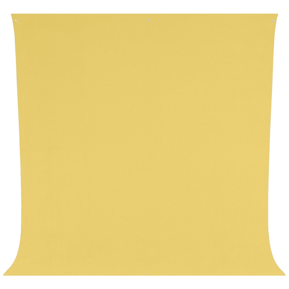 Westcott Wrinkle-Resistant Backdrop in Canary Yellow (2,7 x 3 m) on venytetty tasaiseksi, ja siinä on vaaleankeltainen sävy, pienet kaarevuudet alakulmissa ja kaksi pientä metallista läpivientiä yläreunassa.