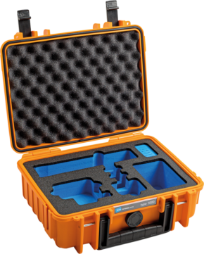 BW Outdoor Case Type 1000 GoPro Hero 12:lle (sopii myös Hero 9/10/11:lle) on oranssi kovakuorinen kotelo, jossa on musta vaahtomuovipehmuste kannessa ja räätälöityjä sinisiä ja mustia vaahtomuovisia inserttejä pohjassa turvallista laitteiden säilytystä varten.