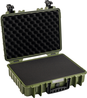 800q-01_126544 BW OUTDOOR CASES TYYPPI 5040 / BRONZE GREEN (PRE-CUT FOAM) on avoin, oliivinvihreä kova kotelo, jonka kannessa on munankuorivaahto, pohjassa litteä valmiiksi leikattu vaahto, mustat salvat ja tukeva kantokahva.