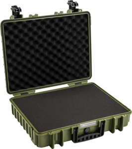 BW Outdoor Cases Type 6040 pronssinvihreässä värissä on kova kuori, jonka sisällä on valmiiksi leikattu musta vaahtomuovi. Valkoisella pohjalla avattuna esitetty kansi sisältää munakennovaahtoa, ja pohja sisältää litteitä, mukautettavia vaahtomuovisisäkkeitä.