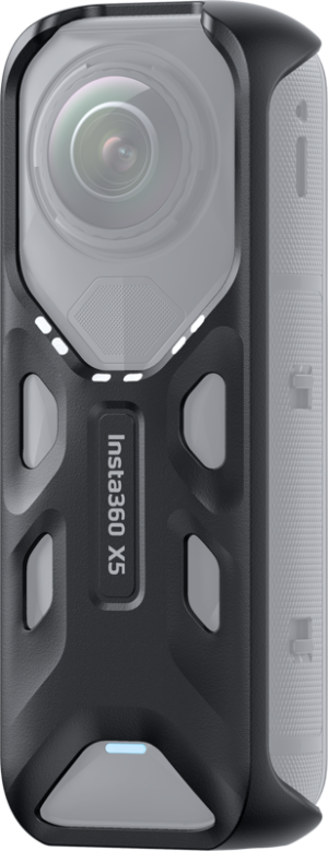 Insta360 X5 Thermo Grip Coverin lähikuvassa korostuvat sen kuvioitu kahva ja painikkeiden yksityiskohdat, jotka on suunniteltu tehostamaan mustan Insta360 X3 -toimintakameran kestäviä ominaisuuksia.