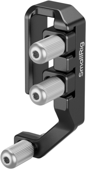 800q-01_134089 The SmallRig 5592 USB-C & Multi Cable Clamp for Sony FX2 Cages is a black metal accessory with three silver-coloured knobs and a clamp-like design, used for attaching camera cables or mounting to the FX2 cage.