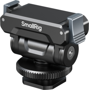 800q-01_134142 SmallRig 5436 Quick Release Support for DJI Osmo Action 5 Pro/4/3 sisältää mustan ja hopeanvärisen kiinnitysalustan, pyörivän nivelen, kiinnitysklipsejä ja kylmäkengän lisävarusteiden kiinnittämistä varten kameraan tai rigiin.