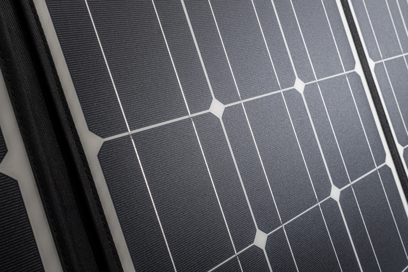 800q-05_123708 B&W Outdoor Cases energy.case - solar panel 100W -aurinkopaneeli