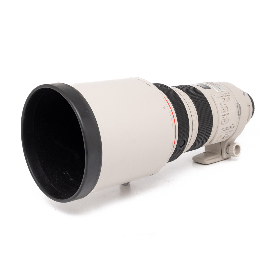 Canon EF 300mm f2.8 L IS USM-1 Canon EF 300mm f/2.8 L IS USM (takuu 6kk) - Käytetty
