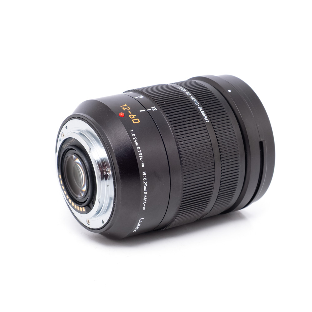 Lumix 12-60mm f2.8-4-3 Panasonic Lumix 12-60mm f/2.8 - 4 Power O.I.S ASPH - Käytetty