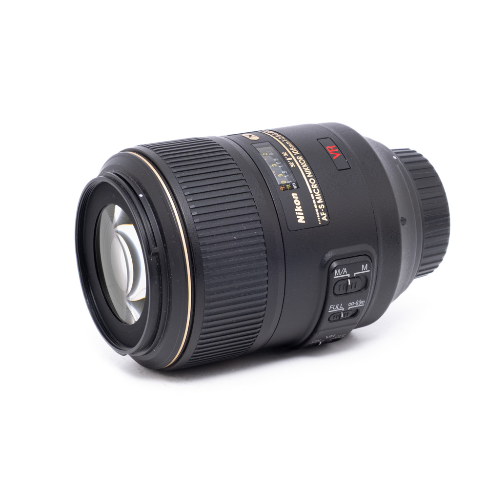 Nikkor 105mm f2.8G ED-2 Nikon AF-S Micro-Nikkor 105mm f/2.8G VR ED - Käytetty