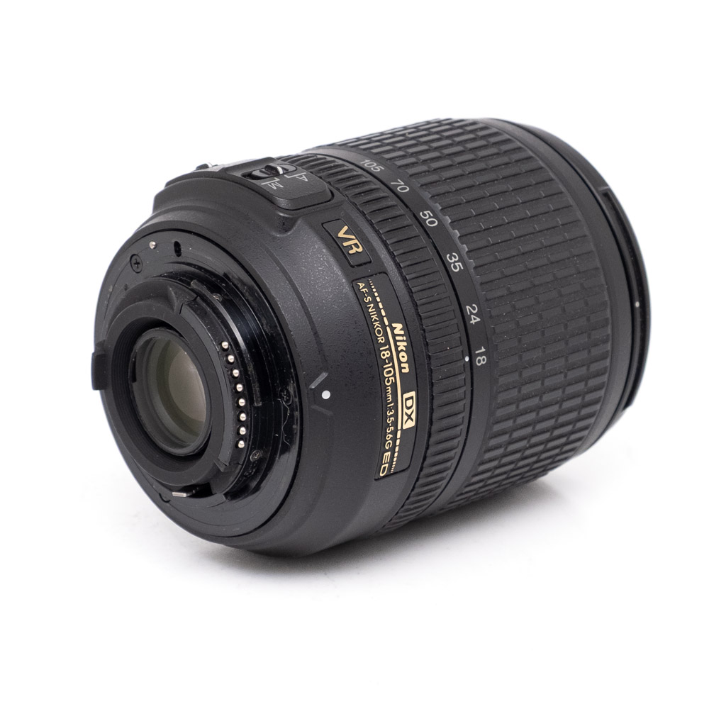 Nikon 18-105mm f3.5-5.6-3 Nikon AF-S DX Nikkor 18-105mm f/3.5 - 5.6 ED VR - Käytetty