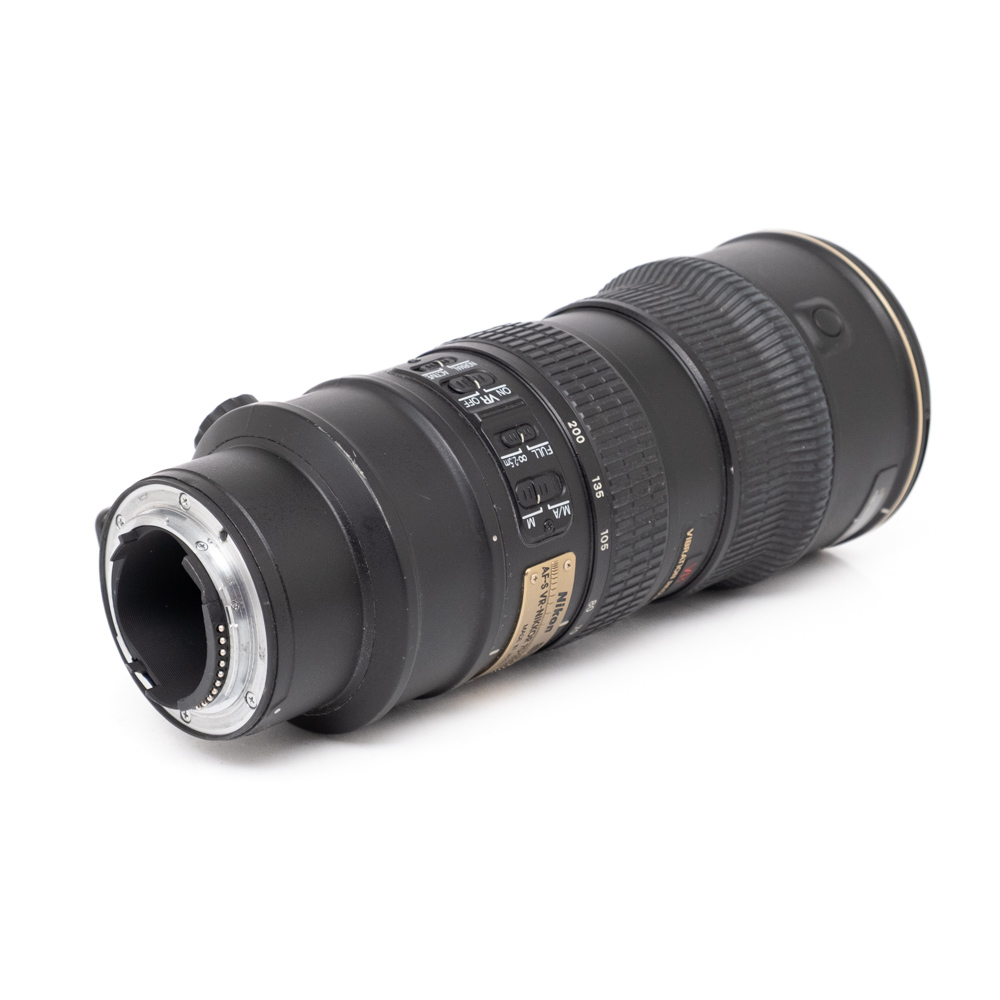Nikon 70-200mm f2.8G VR ED-3 Nikon AF-S Nikkor 70-200mm f/2.8G VR ED - Käytetty