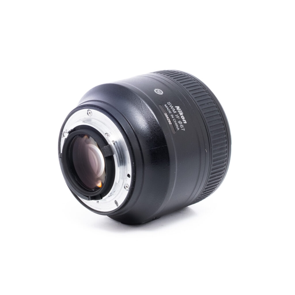 Nikon 85mm f18 G-1-2 Nikon AF-S Nikkor 85mm f/1.8 G - Käytetty