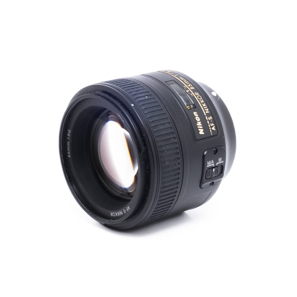 Nikon 85mm f18 G-2-2 Nikon AF-S Nikkor 85mm f/1.8 G - Käytetty