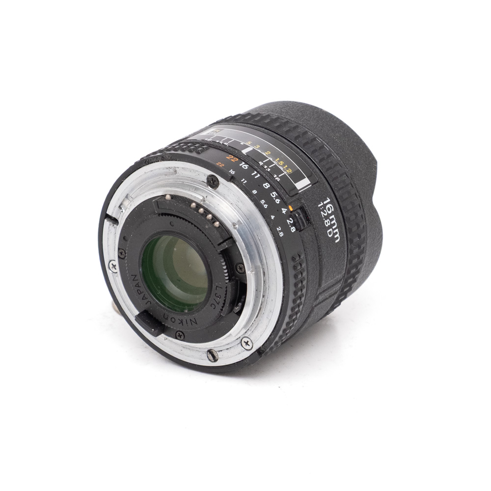 Nikon AF 16mm f2.8 D-3 Nikon AF Fisheye Nikkor 16mm f/2.8 D - Käytetty