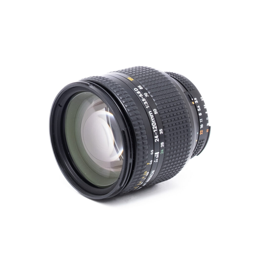 Nikon AF 24-120mm f35-56 D-2 Nikon AF Nikkor 24-120mm f/3.5-4.5 D - Käytetty