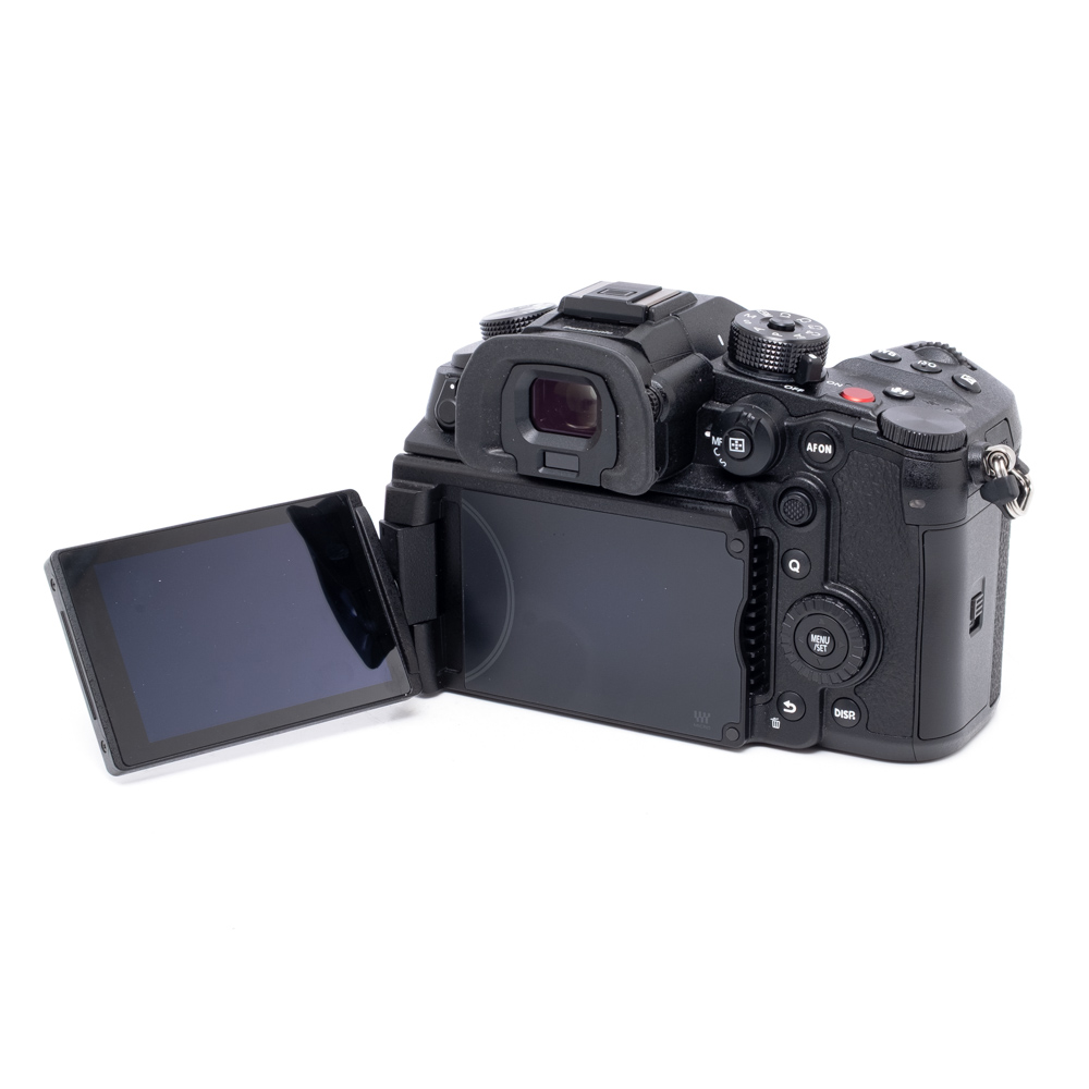 Panasonic Lumix GH6-3 Panasonic Lumix GH6 (SC 15500, takuu 6kk, sis. ALV25,5%) - Käytetty