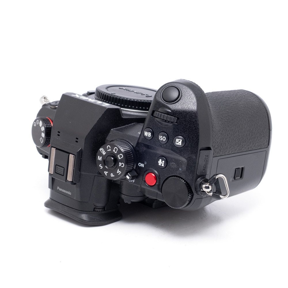 Panasonic Lumix GH6-4 Panasonic Lumix GH6 (SC 15500, takuu 6kk, sis. ALV25,5%) - Käytetty
