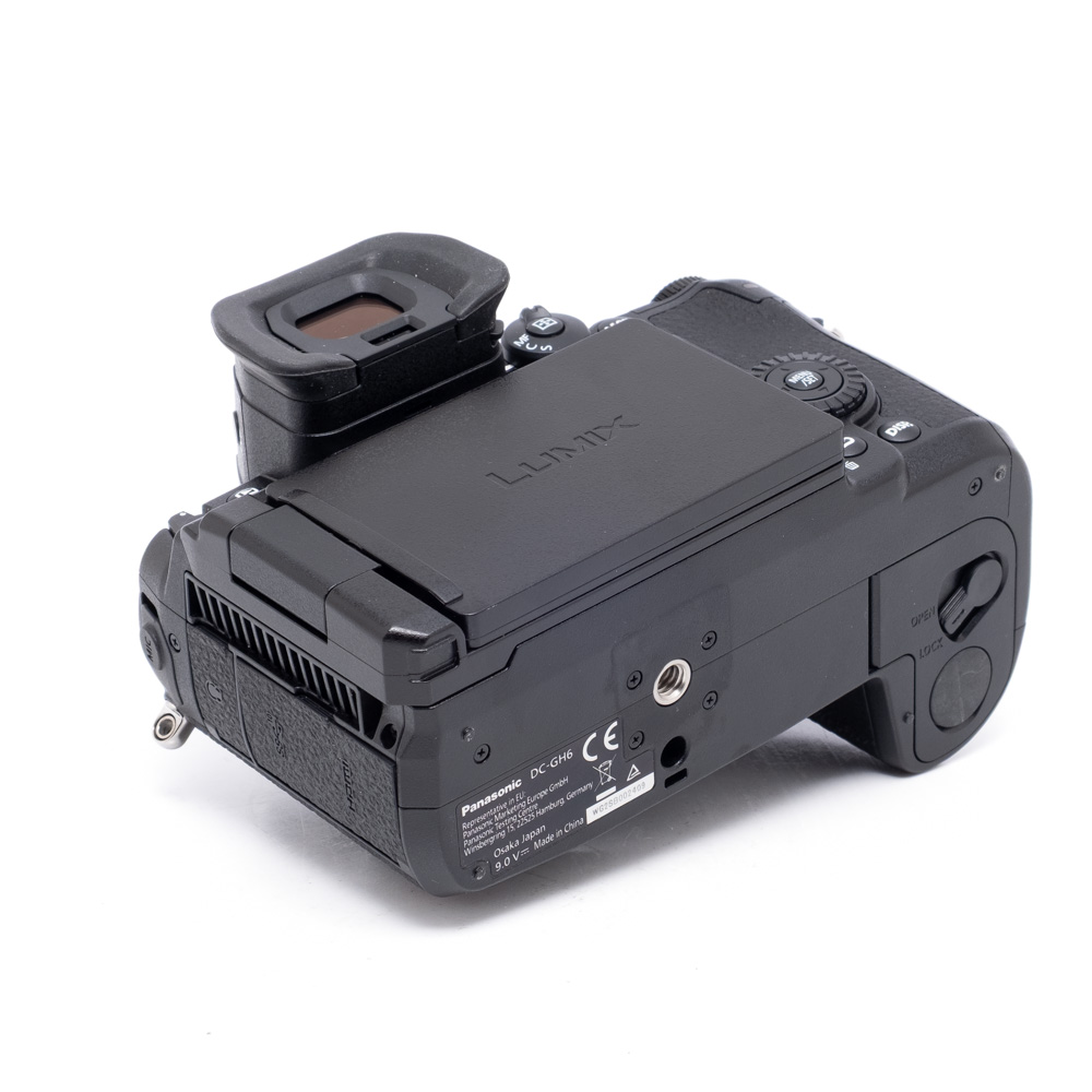 Panasonic Lumix GH6-5 Panasonic Lumix GH6 (SC 15500, takuu 6kk, sis. ALV25,5%) - Käytetty