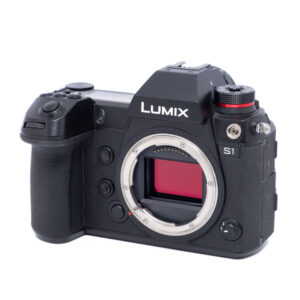 Panasonic Lumix S1-2 Panasonic Lumix DC-S1 (SC 17800, takuu 6kk, sis. ALV 25,5%) - Käytetty