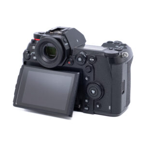 Panasonic Lumix S1-3 Panasonic Lumix DC-S1 (SC 17800, takuu 6kk, sis. ALV 25,5%) - Käytetty