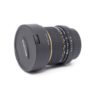 Samyang 8mm f3.5 canon ef-1 Samyang 8mm f/3.5 Fisheye CS Canon EF-S - Käytetty