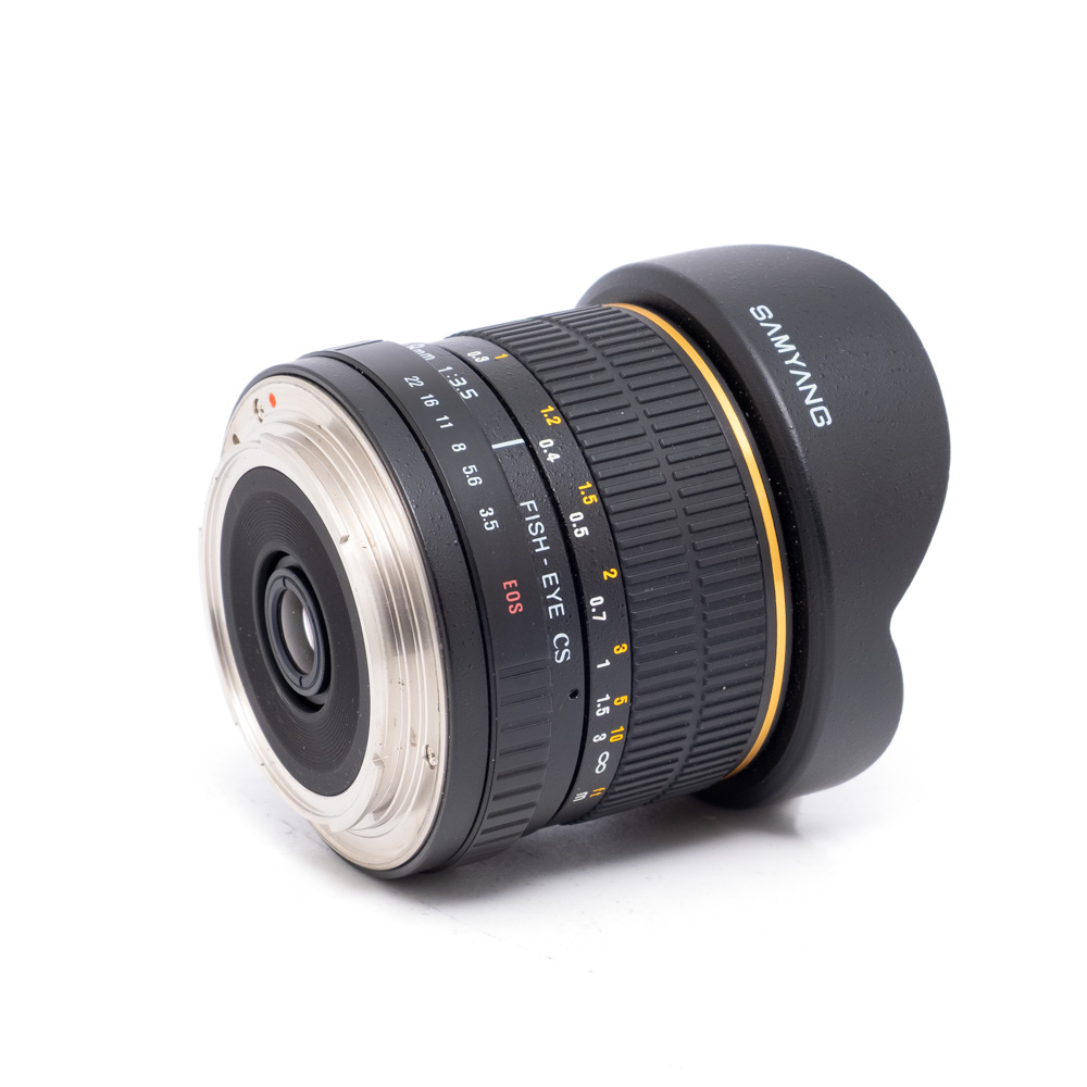 Samyang 8mm f3.5 canon ef-3 Samyang 8mm f/3.5 Fisheye CS Canon EF-S - Käytetty