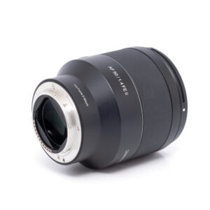 Samyang AF 50mm f1.4 Sony-3 Samyang AF 50mm f/1.4 II Sony FE - Käytetty