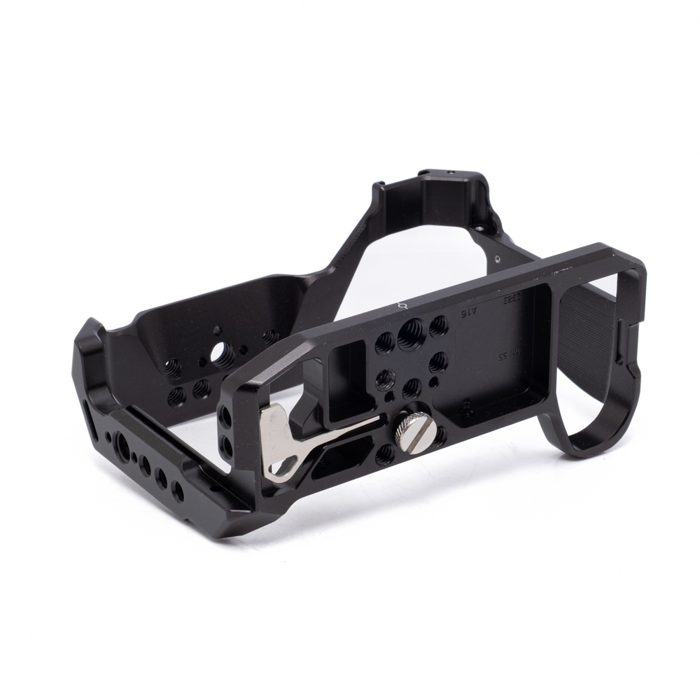 SmallRig häkki 2983-2 SmallRig 2983 Cage for Panasonic S5 / S5D (sis. ALV 25,5%) - Käytetty