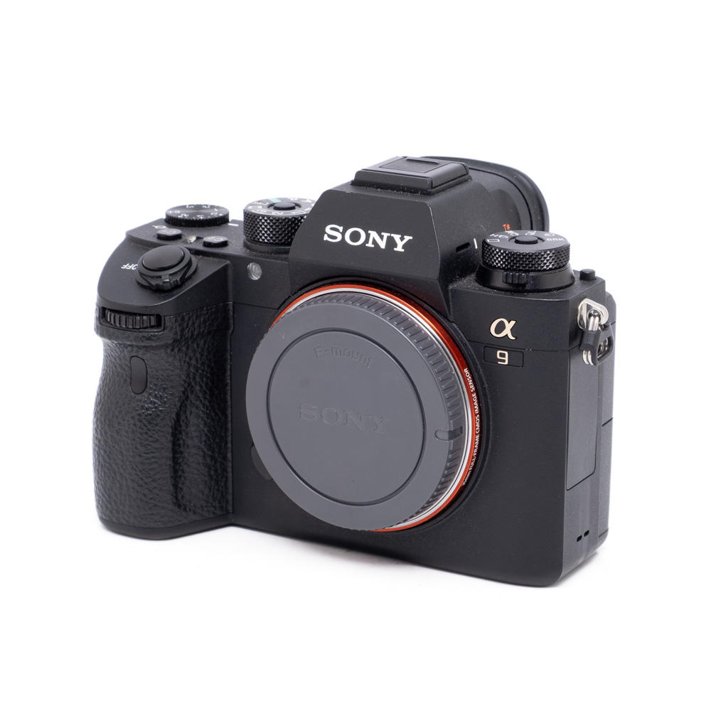 Sony A9-1 Musta Sony A9 (Kunto K4.5, SC 670) - Käytetty peilitön kamerarunko ilman objektiivia valkoisella taustalla.