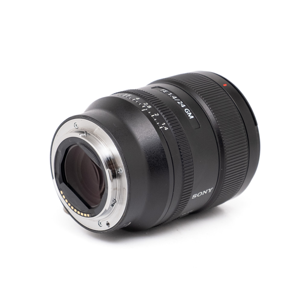 Sony FE 24mm f1.4-3 Sony FE 24mm f/1.4 GM (Takuu 12kk, sis. ALV 25,5%) - Käytetty