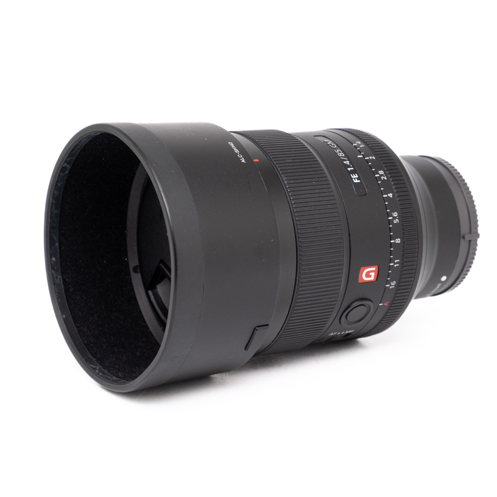 Sony FE 85mm f1.4-1 Sony FE 85mm f/1.4 GM (sis. ALV 25,5%, takuu 6kk) - Käytetty