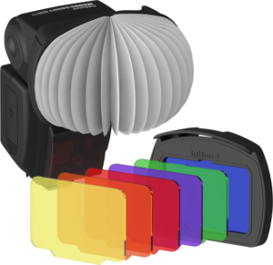 800q-01_114502 Hähnel Module Creative Lantern Kit -salamavaruste sisältää mustan kamerasalaman, jossa on pyöreä valkoinen diffuusori, kuusi suorakulmaista värisuodatinta (keltainen, oranssi, punainen, violetti, sininen, vihreä) ja musta suodattimen pidike.