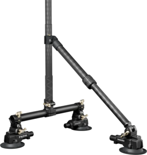 800q-01_133815 The Insta360 Triple Suction Cup Car Mount features three suction cups, adjustable carbon fibre arms and metal joints that securely mount the camera to smooth surfaces.