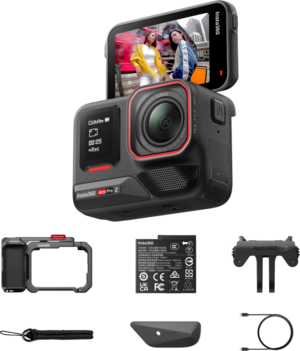 800q-01_133838 The Insta360 Ace Pro 2/Ace Pro Xplorer Grip Kit (Dark Grey) is a modular action camera with a two-woman swivel touchscreen presented with accessories: a mounting frame, battery, lens cover, grip, charging cable and bracket.