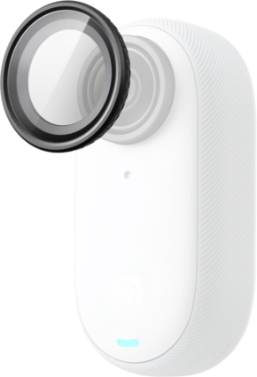 800q-01_133922 A close-up of the Insta360 GO 3S lens cover (lens protector) shows a textured white camera with a small blue indicator light and a lens protector floating in front, highlighting the protective part of the lens.