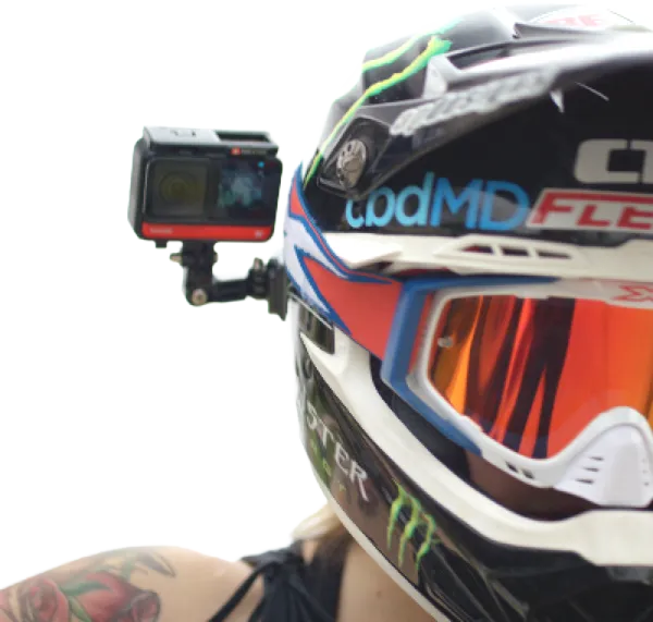 800q-03_134055 Insta360 Helmet Mount Kit -kypärän kiinnitysarja