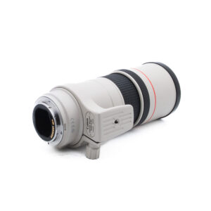 Canon EF 300mm f/4 L IS USM (Kunto K5, takuu 6kk) - Käytetty