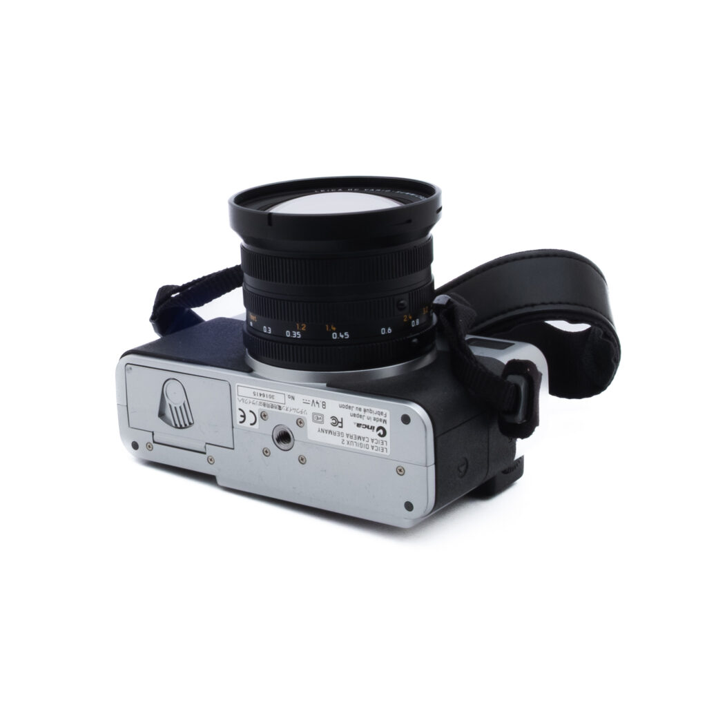 Leica Digilux 2-1 Leica Digilux 2 - Käytetty - M