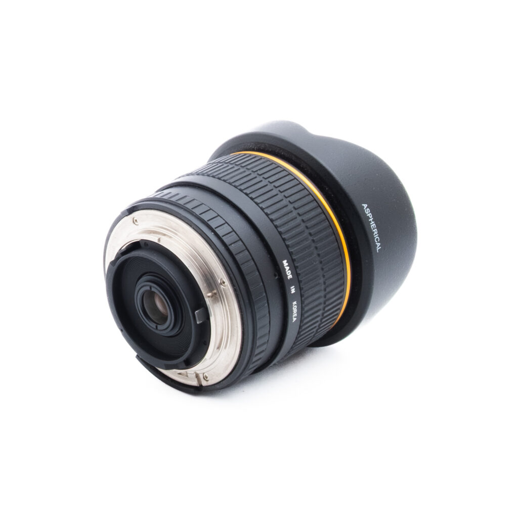 Samyang 8mm Nikon-1 Samyang 8mm f/3.5 Fisheye CS Nikon F DX (Kunto K5) - Käytetty