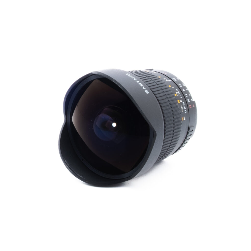 Samyang 8mm Nikon-2 Samyang 8mm f/3.5 Fisheye CS Nikon F DX (Kunto K5) - Käytetty