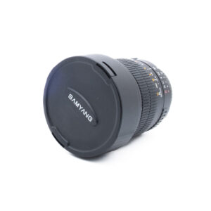 Samyang 8mm Nikon-3 Samyang 8mm f/3.5 Fisheye CS Nikon F DX (Kunto K5) - Käytetty