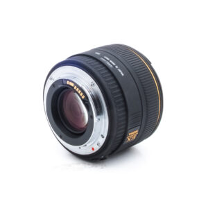 Sigma 30mm f14 DC Canon-1 Sigma 30mm f/1.4 EX DC HSM Canon EF-S - Käytetty