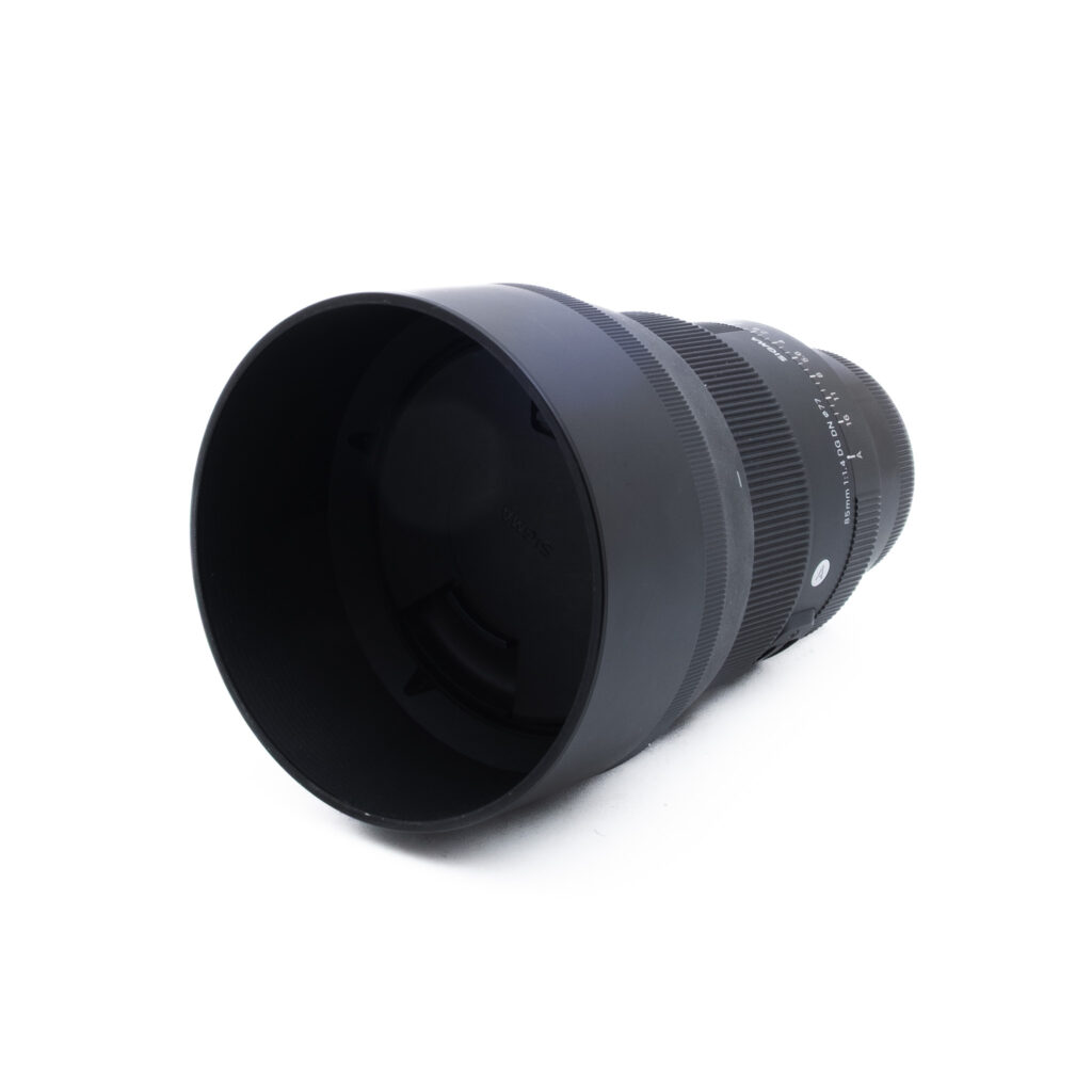 Sigma 85mm f14 DG DN Sony-3-2 Sigma 85mm f/1.4 Art DG DN Sony FE (takuu 6kk) - Käytetty