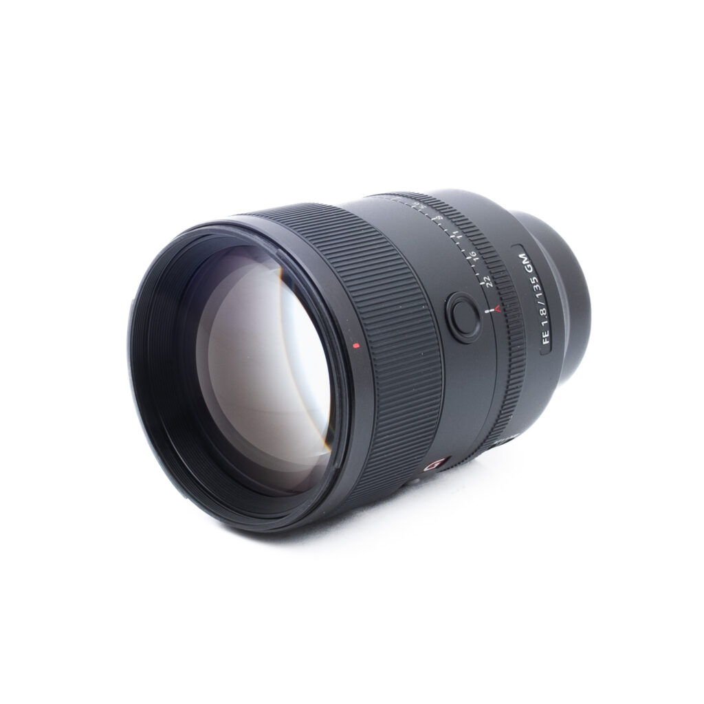 Sony 135mm f18 GM-2 Sony FE 135mm f/1.8 GM - Käytetty