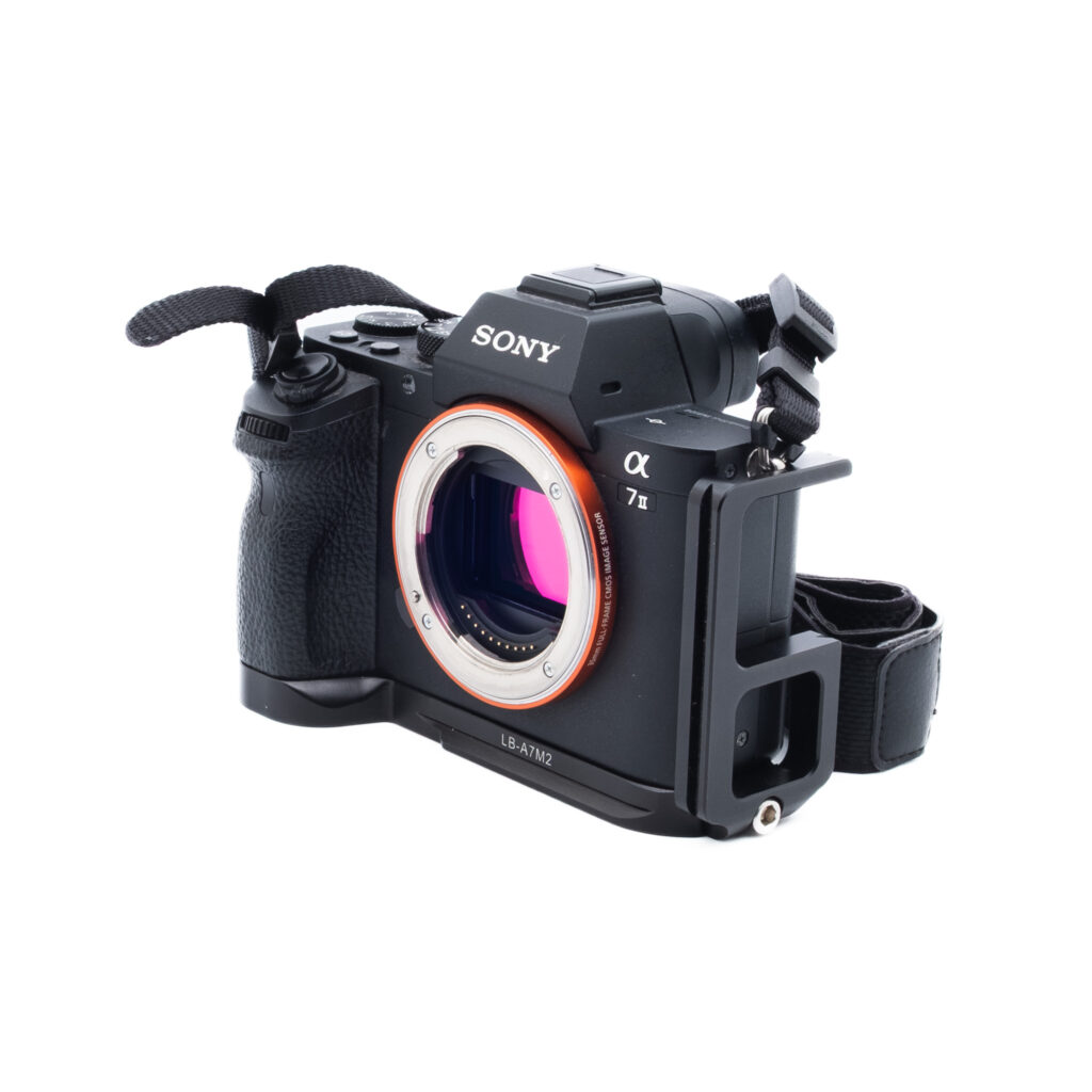 Sony A7 II-4-3 Sony A7 II + L-Rauta (SC 13000) – Käytetty