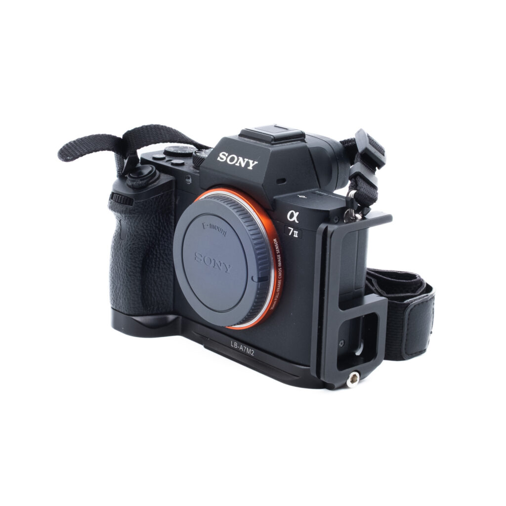 Sony A7 II-5-3 Sony A7 II + L-Rauta (SC 13000) – Käytetty