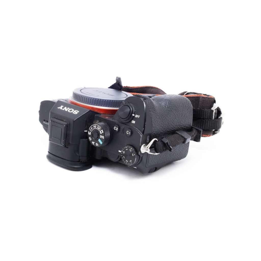 Sony A7R II 3744-2 Sony A7R III (SC 34000, sis. ALV 25,5%) – Käytetty