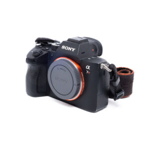 Sony A7R II 3744-5 Sony A7R III (SC 34000, sis. ALV 25,5%) – Käytetty