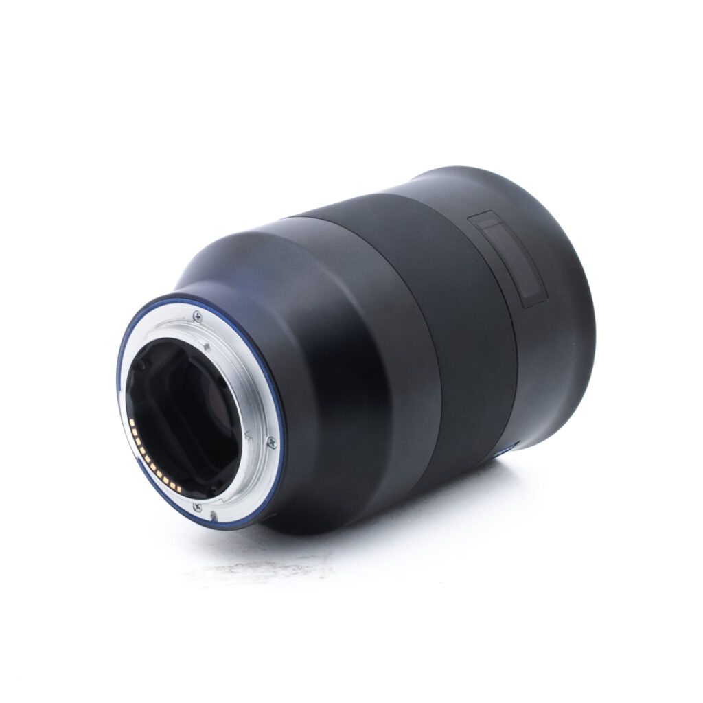 Zeiss 135mm f28-1 Zeiss Batis 135mm f/2.8 Sony FE - Käytetty